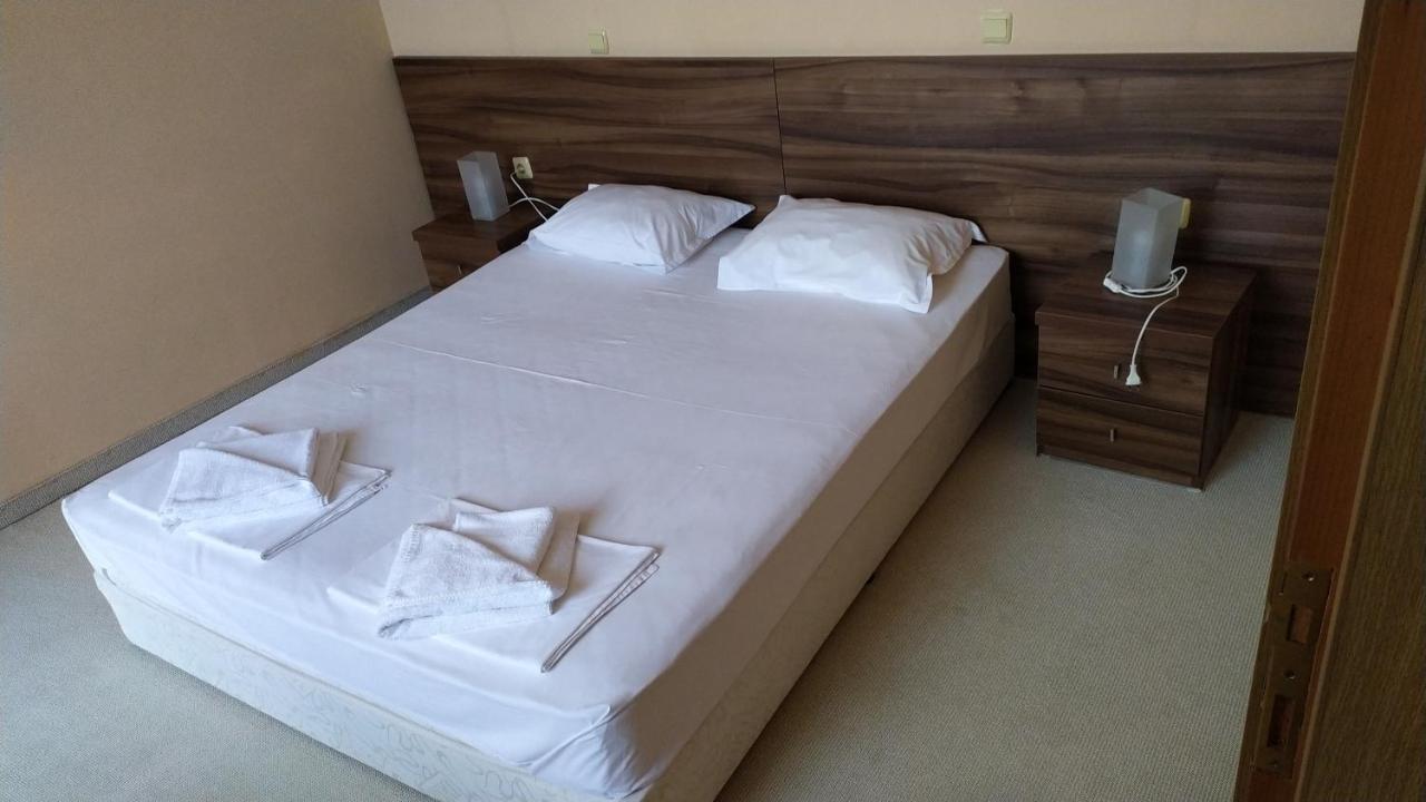 Paradise Bay Hotel Pomorie Exterior foto
